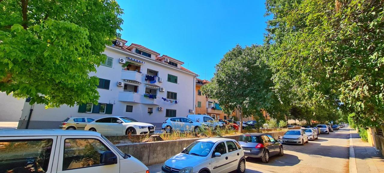 Attic Split Apartment Near City Centre Exterior foto