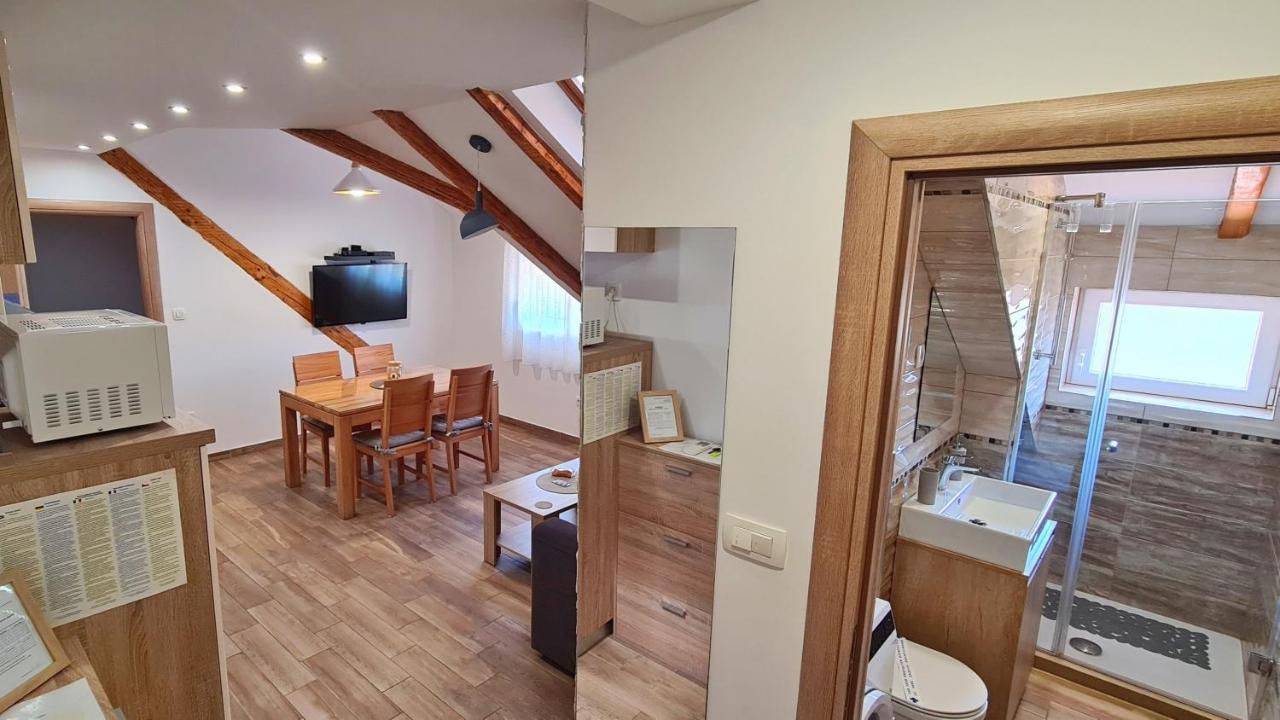 Attic Split Apartment Near City Centre Exterior foto
